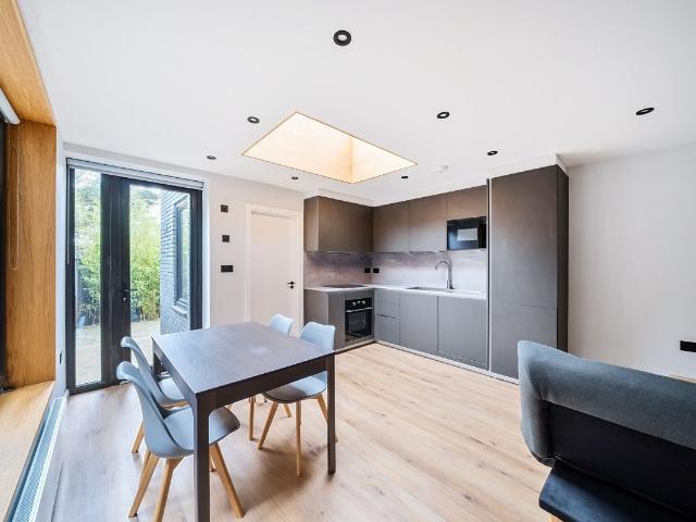 Apartment for rent in Brent Cross, Greater London