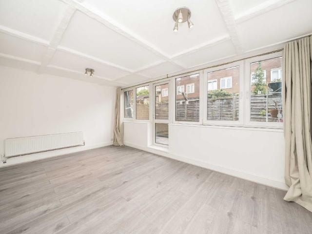 House for rent in London Borough of Southwark, Greater London
