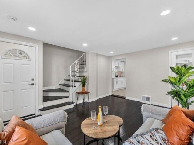 House for sale in Elizabeth, New Jersey