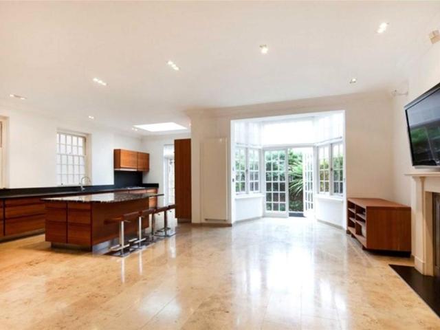 House for rent in St. John's Wood, Greater London