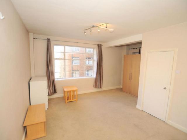 Apartment for rent in London Borough of Hammersmith and Fulham, Greater London