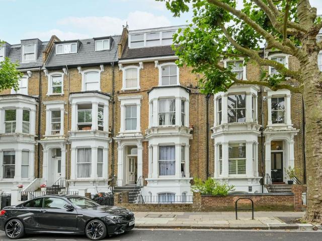 Apartment for rent in Hammersmith, Greater London