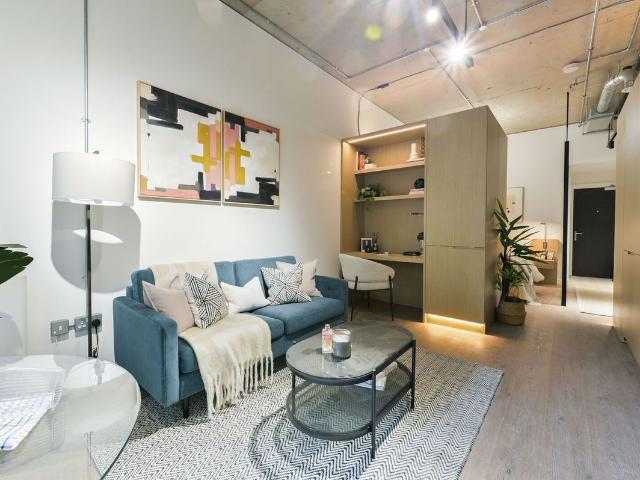 Studio for rent in London Borough of Hammersmith and Fulham, Greater London