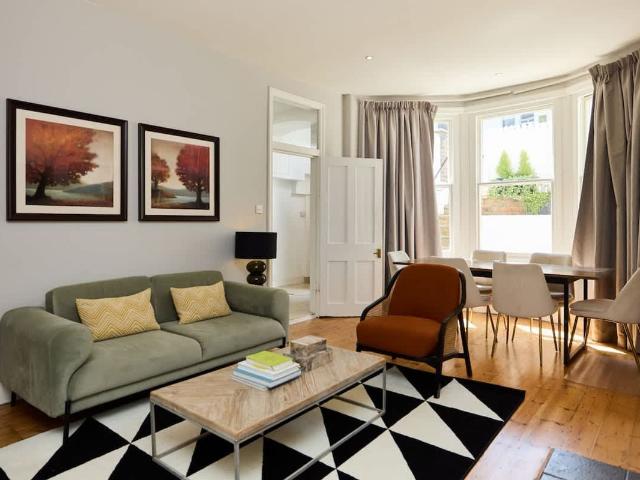 Apartment for rent in Brook Green, Greater London