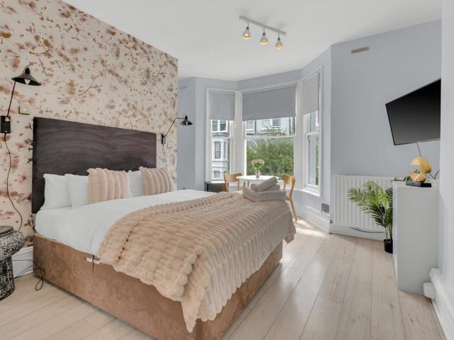 Studio for rent in London Borough of Hammersmith and Fulham, Greater London