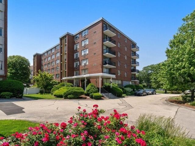 Condo for sale in Auburndale, Massachusetts