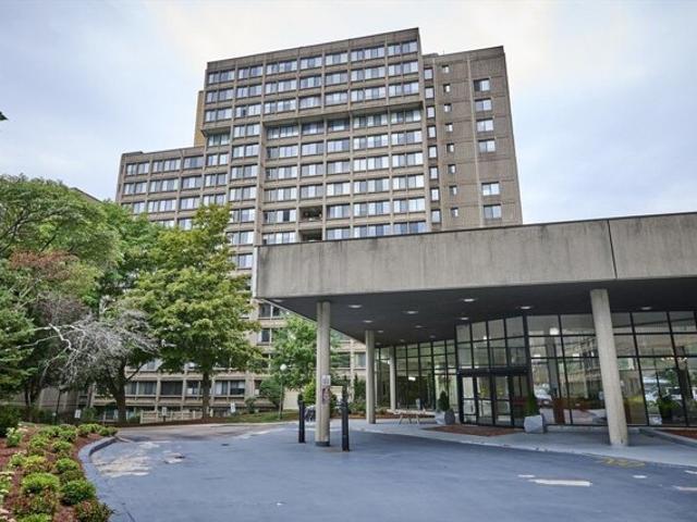 Condo for sale in Auburndale, Massachusetts