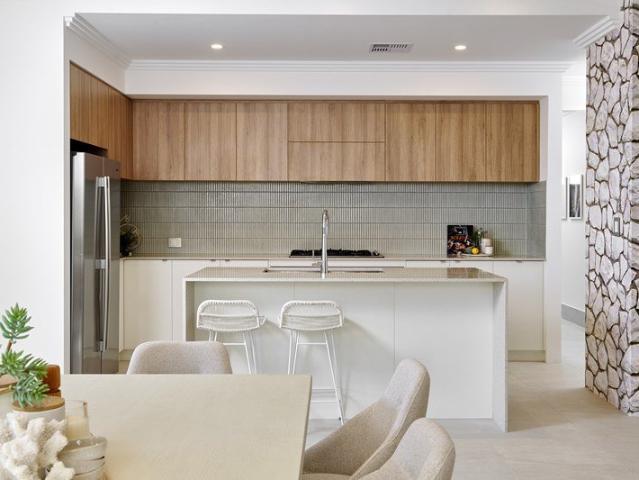 Cottage for sale in Hammond Park, Western Australia