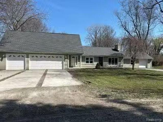 House for sale in Clinton Township