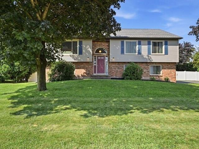 House for sale in Hampden, Massachusetts