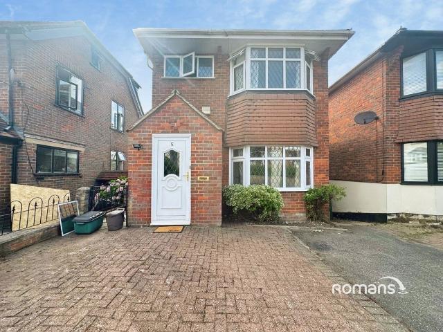 House for rent in Totteridge, Cressex