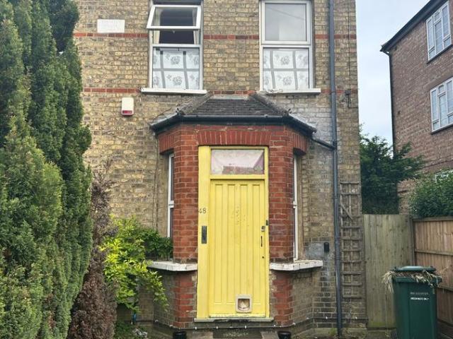 Room for rent in Colney Hatch, Greater London