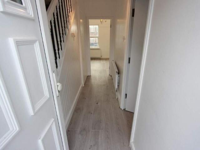 Apartment for rent in Brunswick Park, Greater London