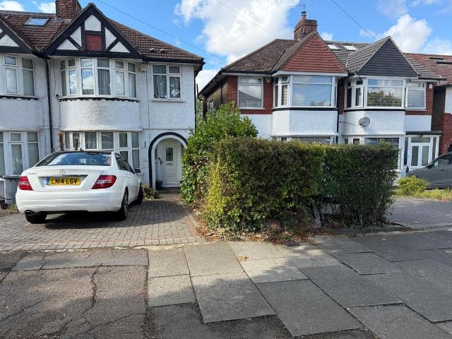 House for rent in Brunswick Park, Greater London