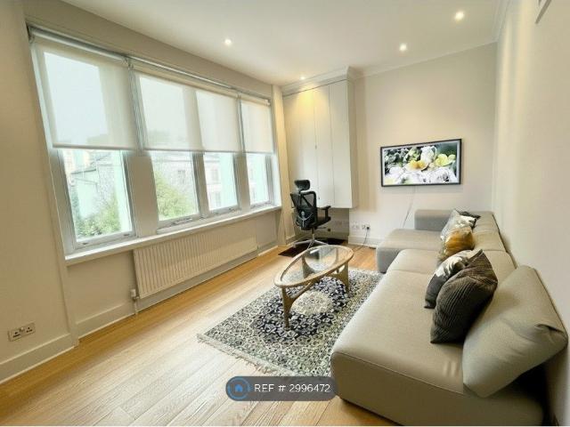 Apartment for rent in Belsize Park, Greater London