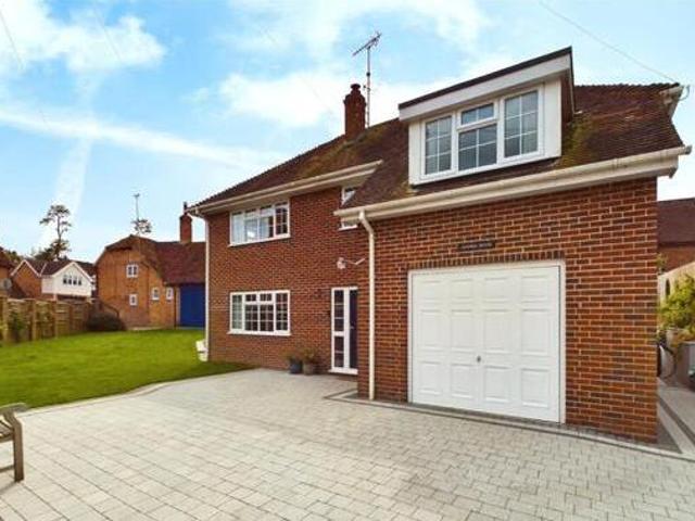 House for sale in Thatcham, West Berkshire