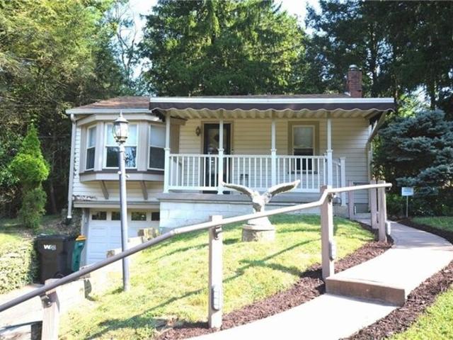 House for sale in Allison Park