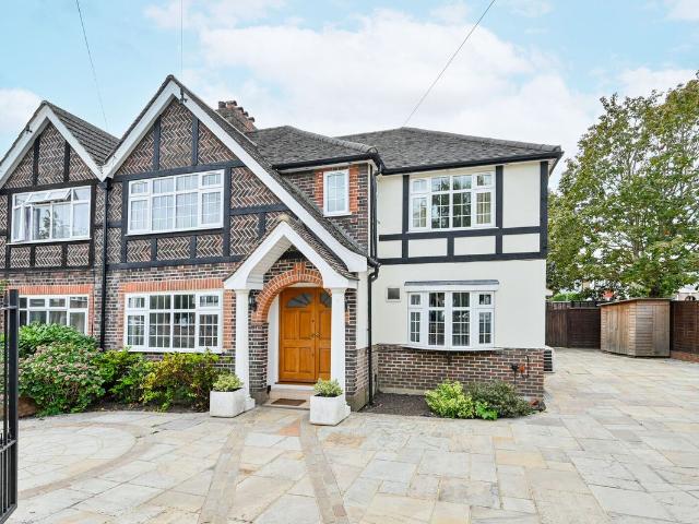 House for rent in Thames Ditton, Elmbridge