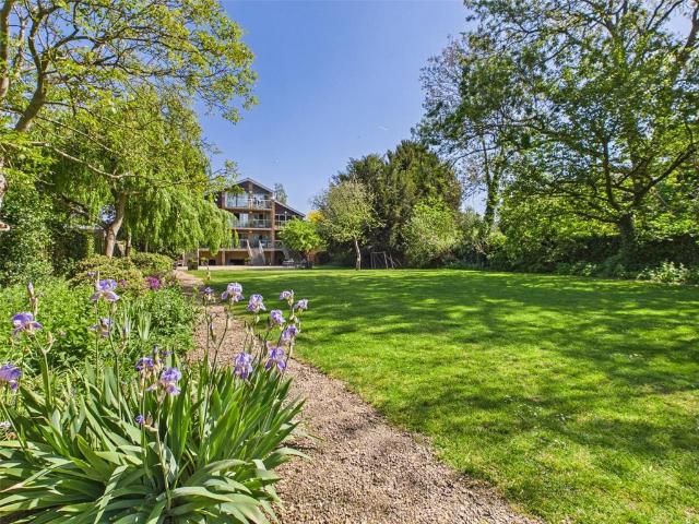 House for rent in Hampton, Greater London