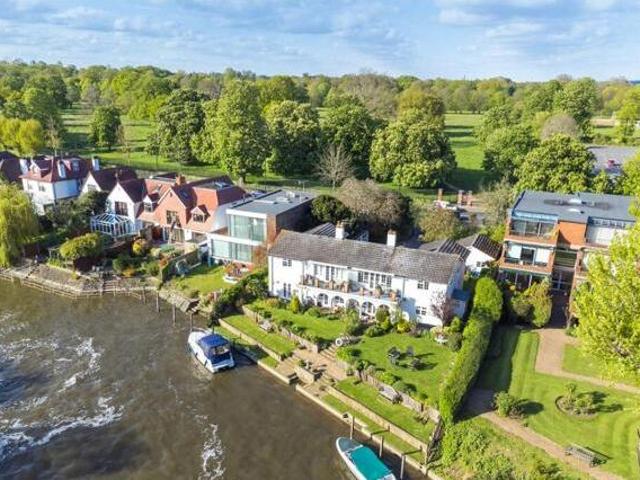 House for sale in Blackhills, Surrey