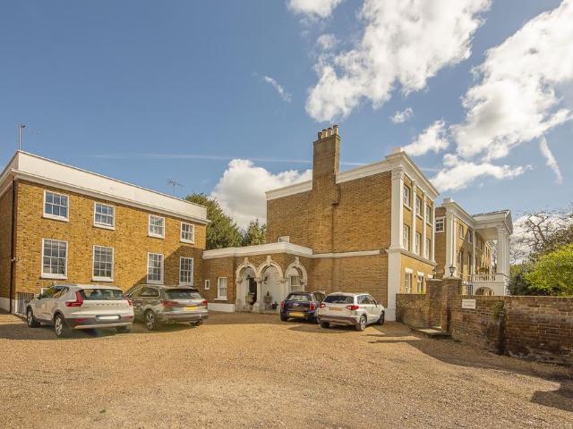 Apartment for rent in The Beveree, Greater London