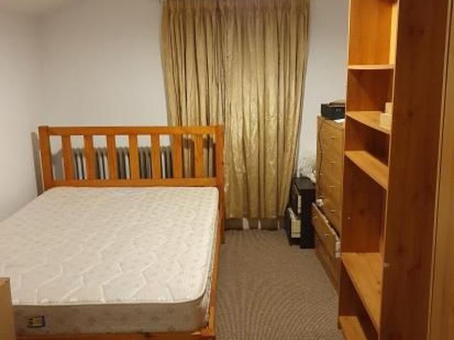 Room for rent in Hampton, Greater London
