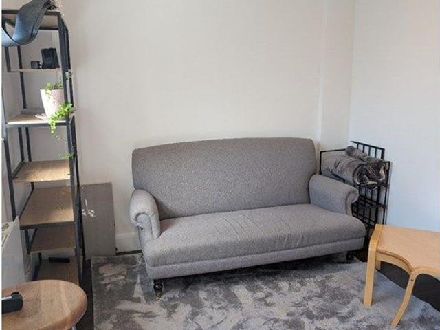 Apartment for rent in Hampton Hill, Greater London