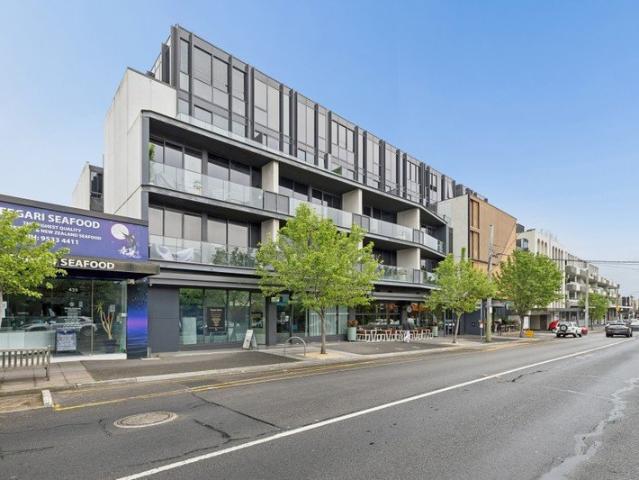 Apartment for sale in Hampton, Melbourne