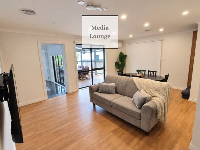 Room for rent in Hampton Park, Melbourne