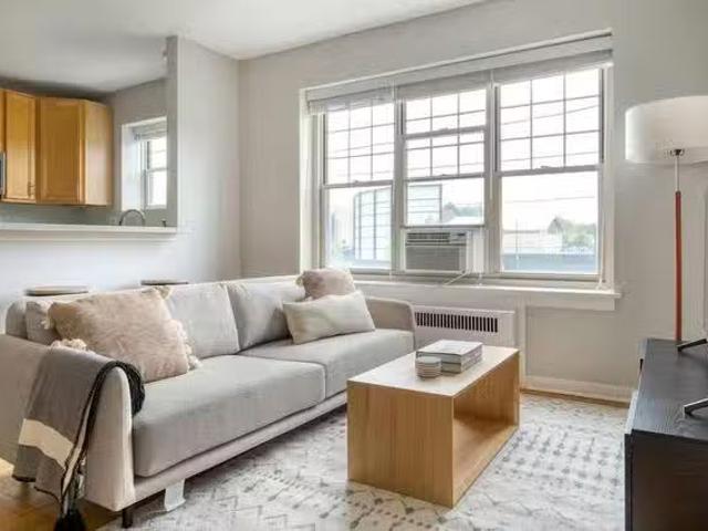 Apartment for rent in Evanston, Illinois
