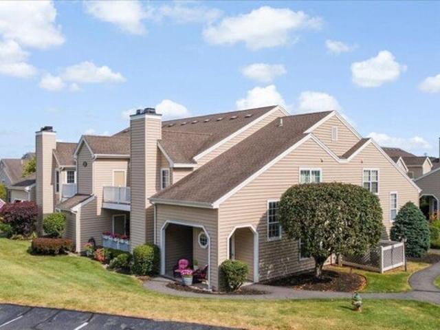Condo for sale in Troy