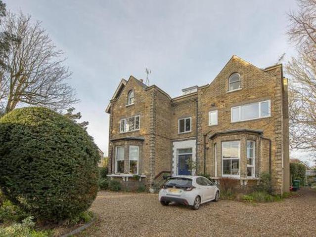 House for sale in Twickenham, Greater London