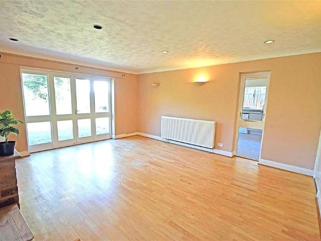 House for rent in Strawberry Hill, Greater London