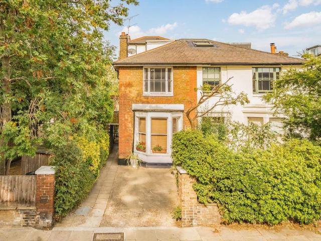 Apartment for rent in London Borough of Richmond upon Thames, Greater London