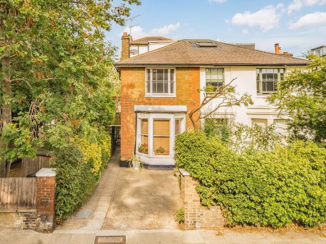 Apartment for rent in London Borough of Richmond upon Thames, Greater London