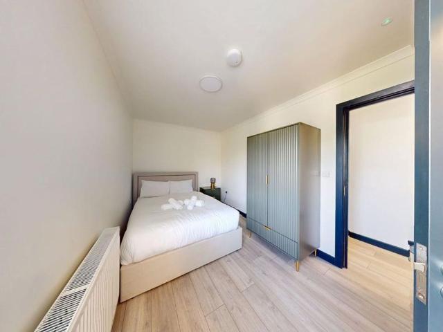 Studio for rent in Strawberry Hill, Greater London