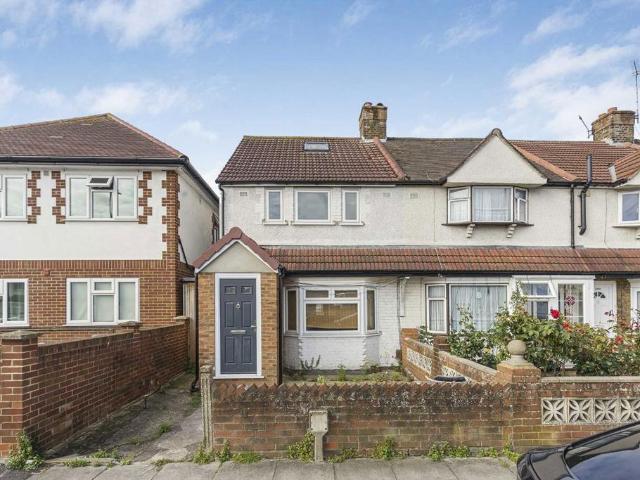 House for rent in London Borough of Hounslow, Hanworth