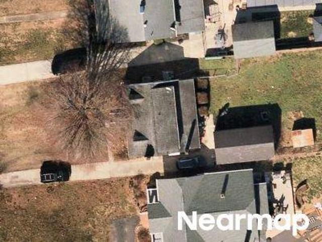 House for sale in Hampton