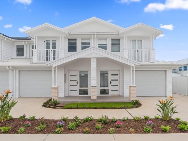 House for sale in Lake Cathie, New South Wales