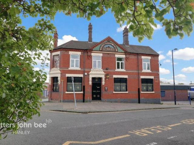 House for rent in Joiner's Square, Hanley