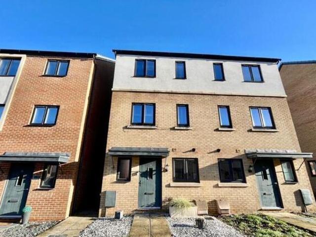 House for sale in Hampton Green, Cambridgeshire