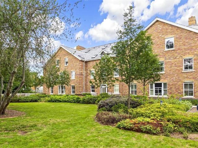Apartment for rent in London Borough of Richmond upon Thames, Greater London