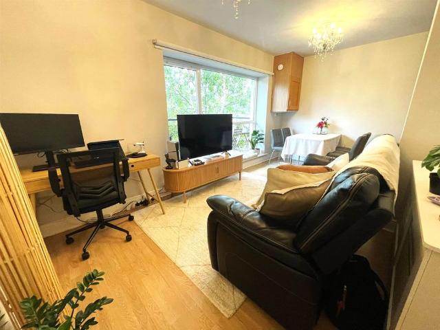 Apartment to rent in Hampton Wood, Dublin