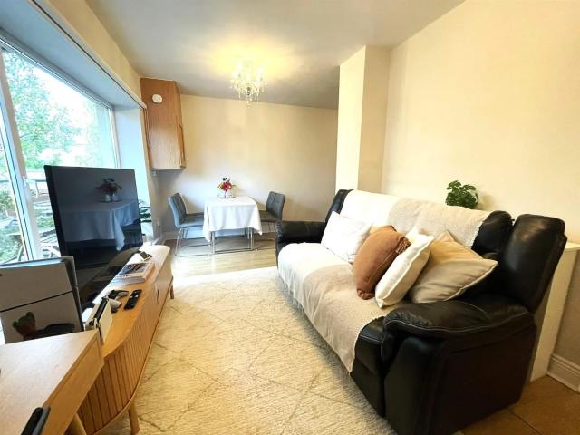 Apartment to rent in Hampton Wood, Dublin