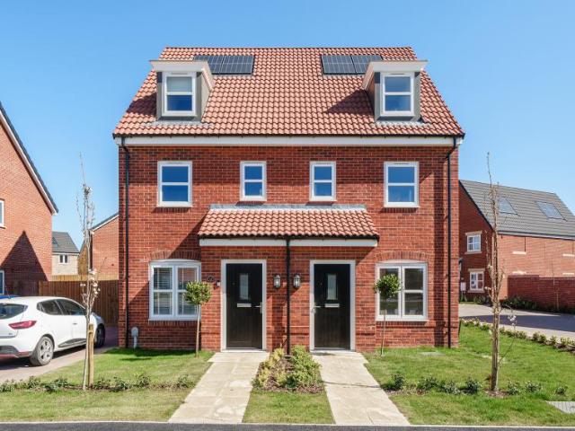 Property for sale in Hampton Gardens, Peterborough