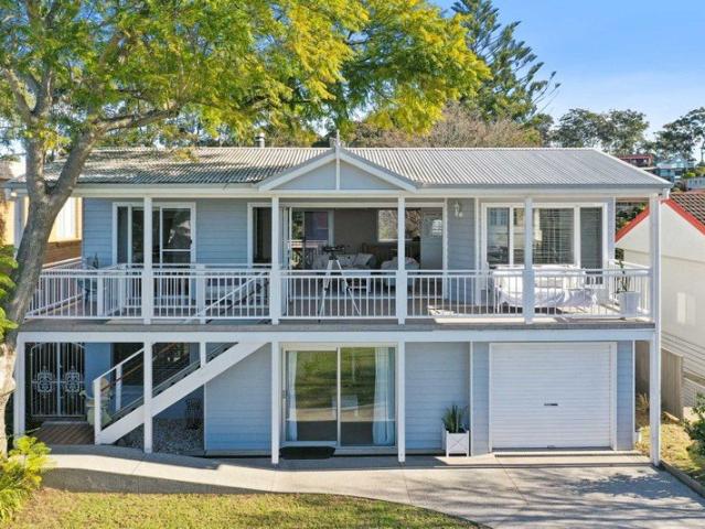 House for sale in Catalina, New South Wales