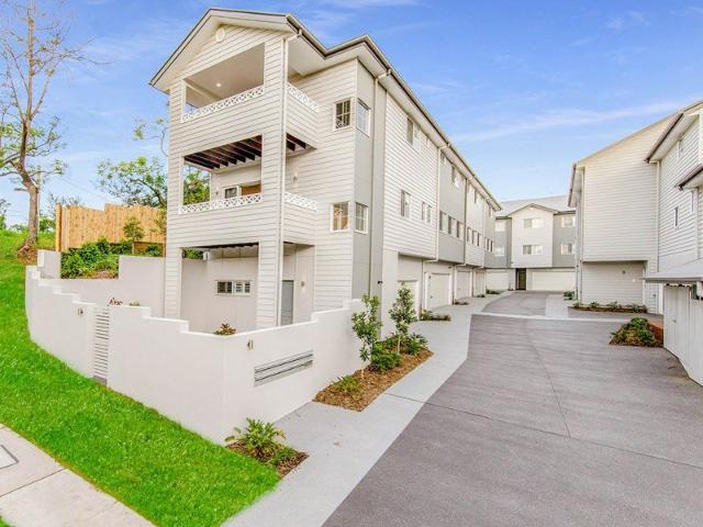Townhouse for rent in Toombul, Queensland
