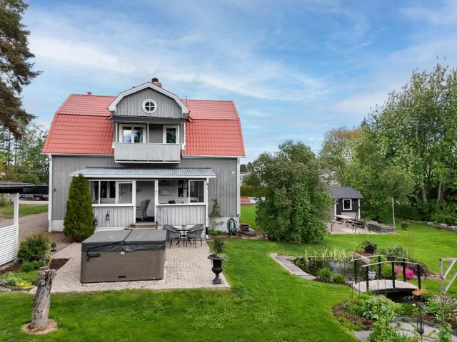 Villa till salu i Bollnäs, Gävleborg