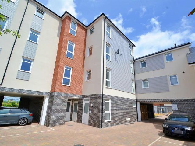 Apartment for rent in Poole