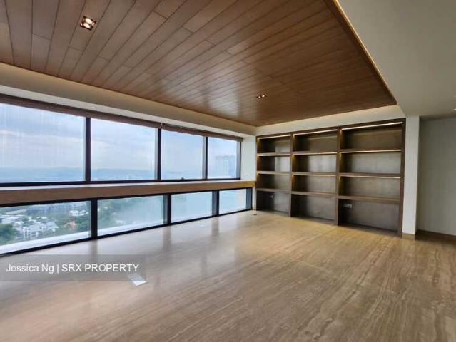 Condominium for rent in Orchard